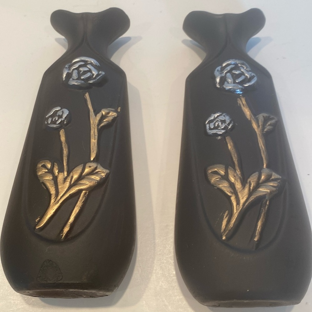 NWOT Set of 2 Black Vases with gold & silver flowers - Picture 1 of 4